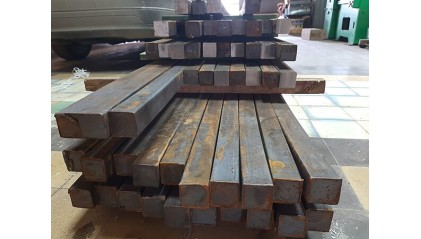 квадрат стальной кованый 63x63 мм Ст3пс купить в Краснодаре