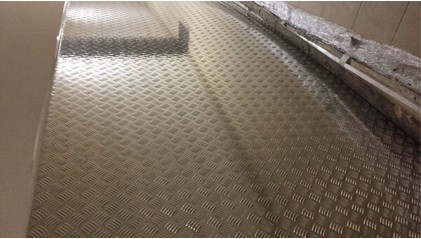 лист стальной рифленый квинтет 1,5 мм 09Г2С купить в Краснодаре