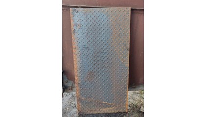 лист стальной рифленый чечевица 2,5 мм Ст3пс купить в Краснодаре