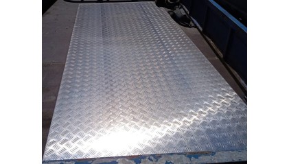 лист алюминиевый рифленый квинтет 0,3 мм АМг2 купить в Краснодаре