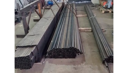 трубу профильную Б/Ш квадратную 45x45 1 мм Ст10 купить в Краснодаре