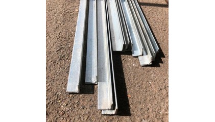 уголок стальной оцинкованный неравнополочный 32x20x3 мм Ст3 купить в Краснодаре