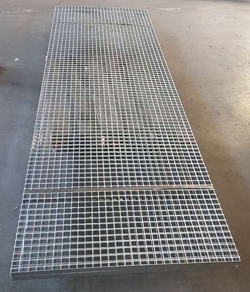 Решетчатый сварной настил SP 34x38 / 30x2 мм Ст3 ТУ 5262-001-81167288-2009 фото