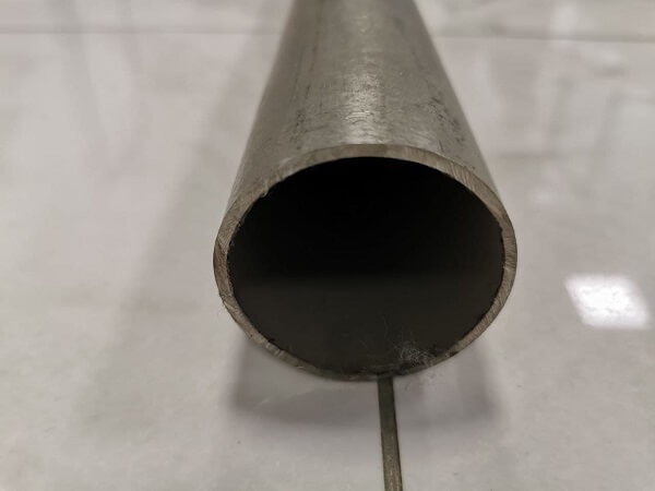 Труба нержавеющая электросварная прямошовная 22x2 мм AISI 304 DIN 11850 фото