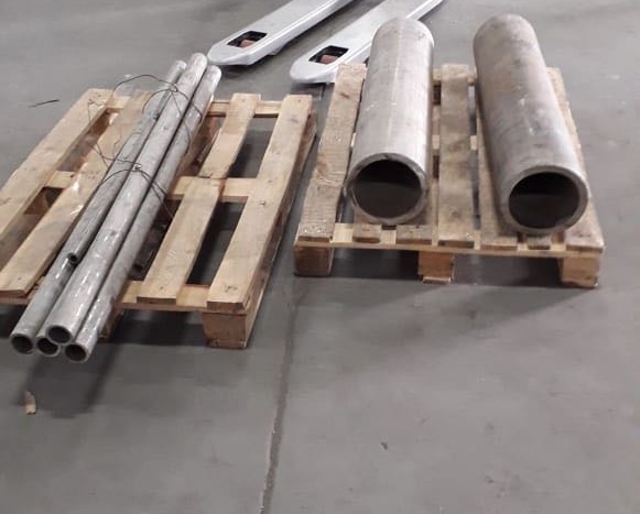 Труба нержавеющая бесшовная г/д 57x3 мм 12Х18Н10Т ГОСТ 9940-81 фото